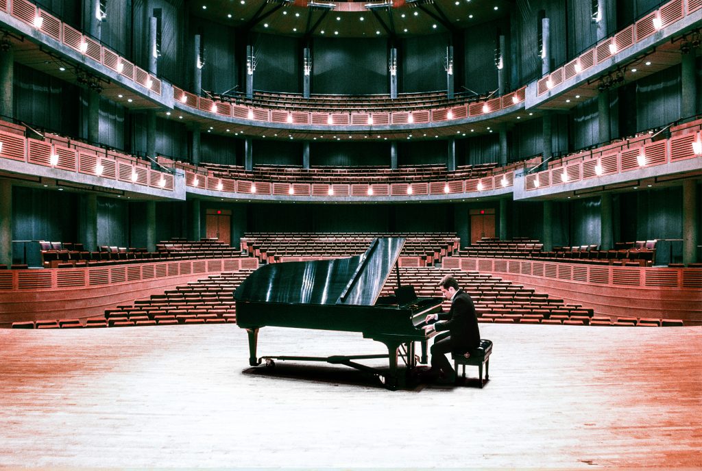 hossein bidgoli 13 1024x688 - گالری تصاویر حسین بیدگلی