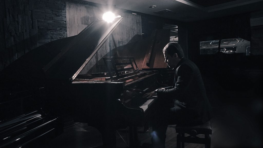 hossein bidgoli 14 1024x576 - گالری تصاویر حسین بیدگلی